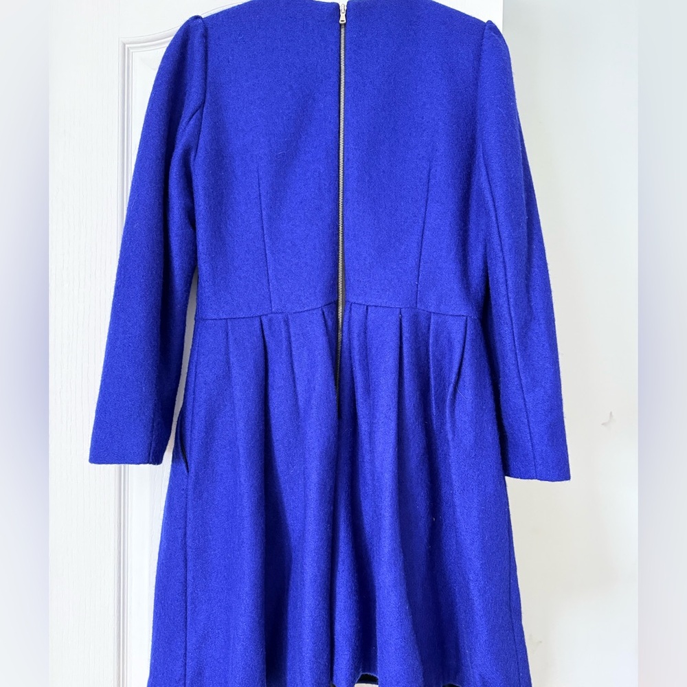Women's Coat - Picture 2 of 3